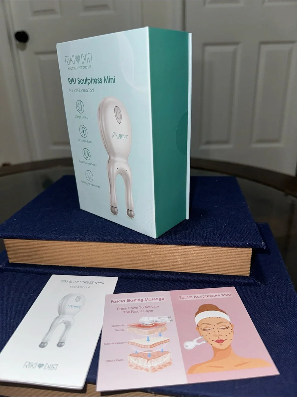 RIKI Sculptress Mini Facial Gua Sha Tool - Light Pink
